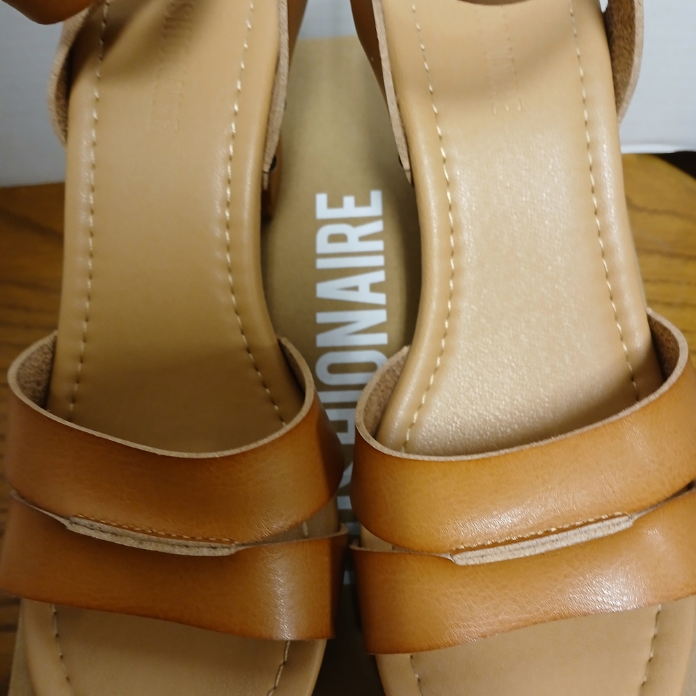 CUSHIONAIRE Women's Honey Brown Platform Sandals - Picture 5 of 5